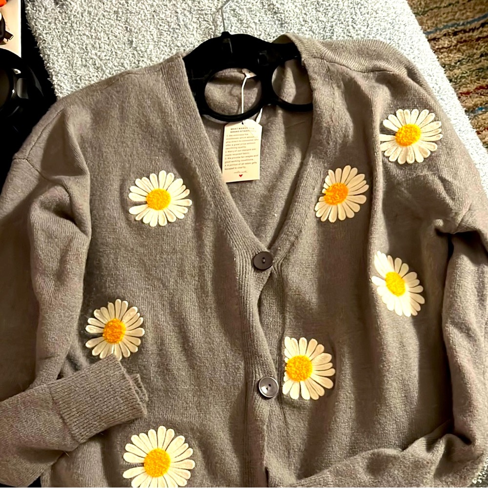 Size XXL. Tags still on it